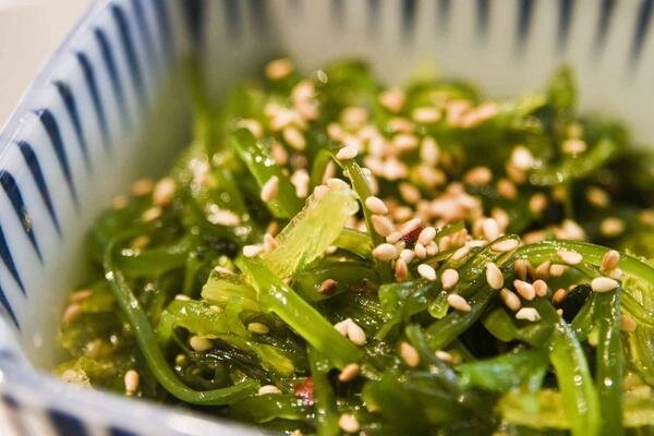  Les algues peuvent être utilisées pour faire de délicieuses salades (Photo: sheknows.com)