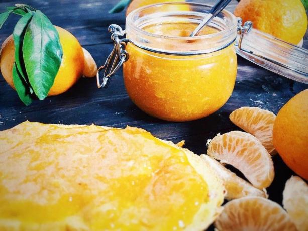 La recette étape de confiture de mandarine.