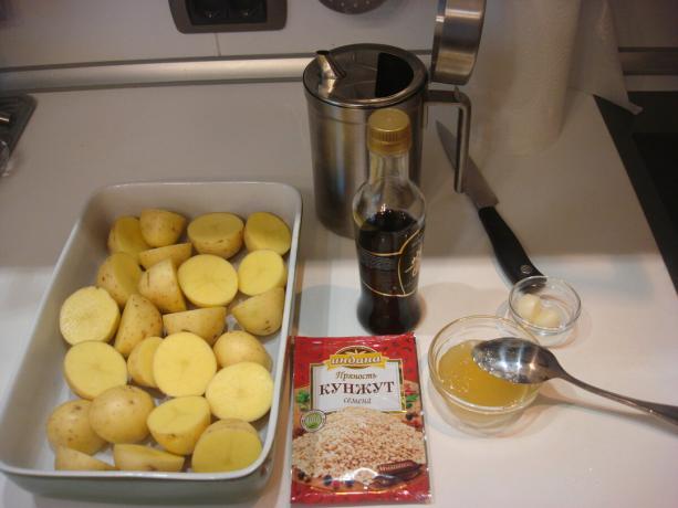 Photo prise par l'auteur (mettre les pommes de terre dans un plat allant au four)