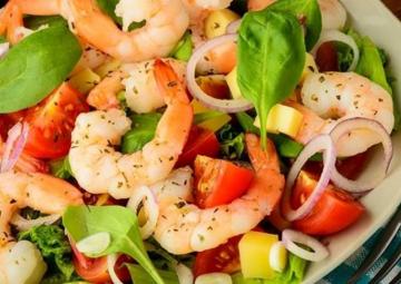 Salade de crevettes « facile. » Très simple et délicieux!