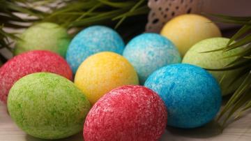 Pour quelques minutes d'œufs beaux et insolites pour Pâques!