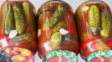 Concombres à la tomate sauce pour l'hiver 🥒 concombres récolte sans vinaigre