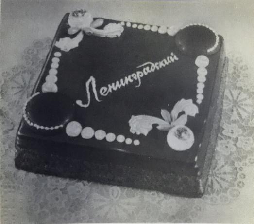 Gâteau Leningrad. Photo du livre « La production de gâteaux et tartes, » 1976 
