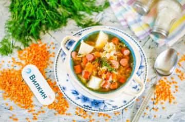 Soupe de lentilles rouges dans une mijoteuse