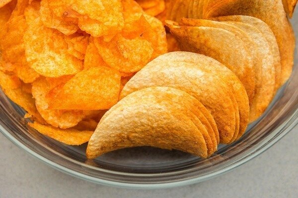 Les chips du magasin doivent être remplacées par des chips maison (Photo: Pixabay.com)