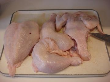 Soupe, petits pains et boulettes de viande d'un poulet. Comment puis-je utiliser toutes les parties de cet oiseau.