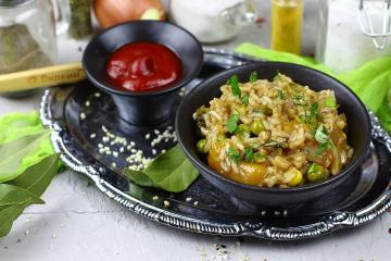 Riz aux légumes en chinois