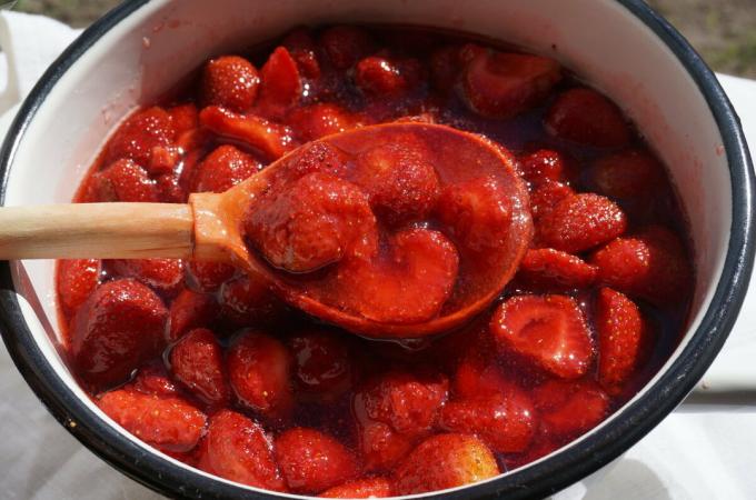 Confiture de fraises au basilic. Photos - Yandex. images