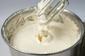 Crème au beurre « Réunion d'orientation » pour les gâteaux