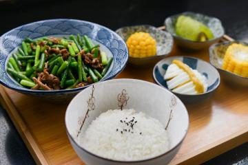 Comment faire cuire du riz pour un plat d'accompagnement qu'il a laissé pas pire que les Japonais