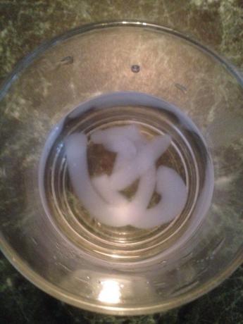 1 c. cuillère à dissoudre dans l'eau