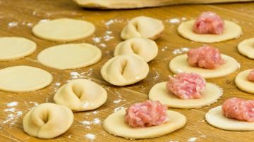 La pâte pour les boulettes à l'eau minérale. recette préférée