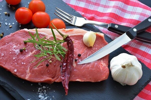 Achetez des morceaux de viande cuite au lieu de steaks (Photo: Pixabay.com)