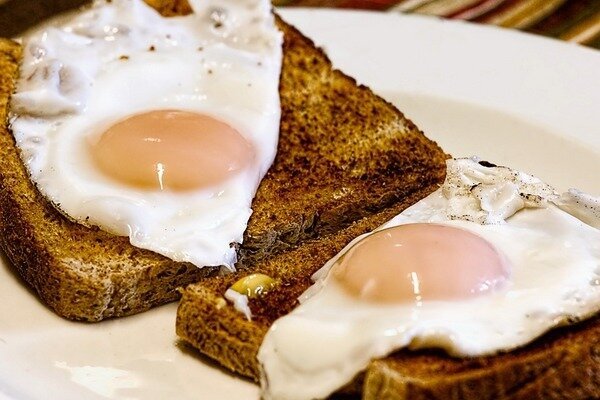 Il n'est pas conseillé de réchauffer les œufs, car cela rend le plat dangereux (Photo: Pixabay.com)