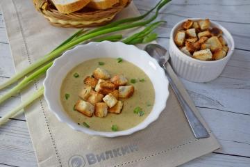 Soupe crémeuse aux cèpes: les autres recettes ont depuis longtemps abandonné - des ingrédients simples et faciles à préparer