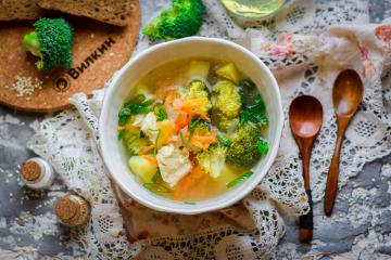 Soupe au brocoli et au poulet