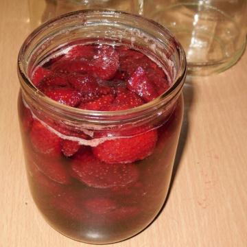 Confiture de fraises, qui préserve le goût et la couleur des fraises fraîches. Mon truc culinaire